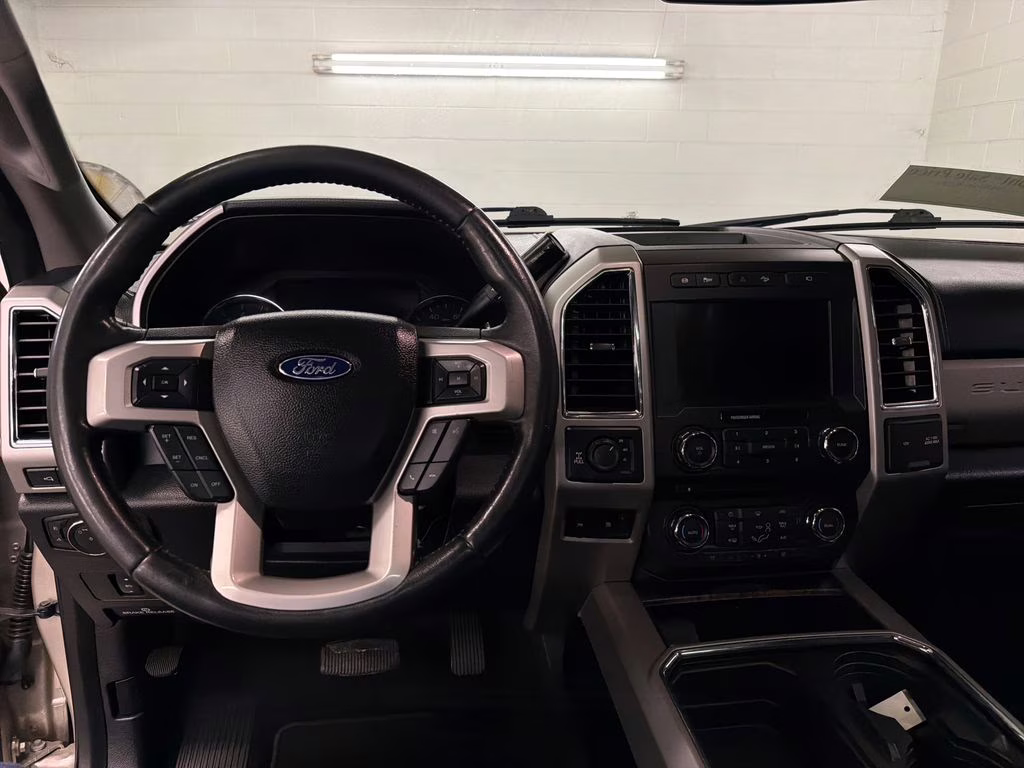 2018 White Gold Metallic Ford Super Duty F-250 SRW Lariat 4X4 Truck