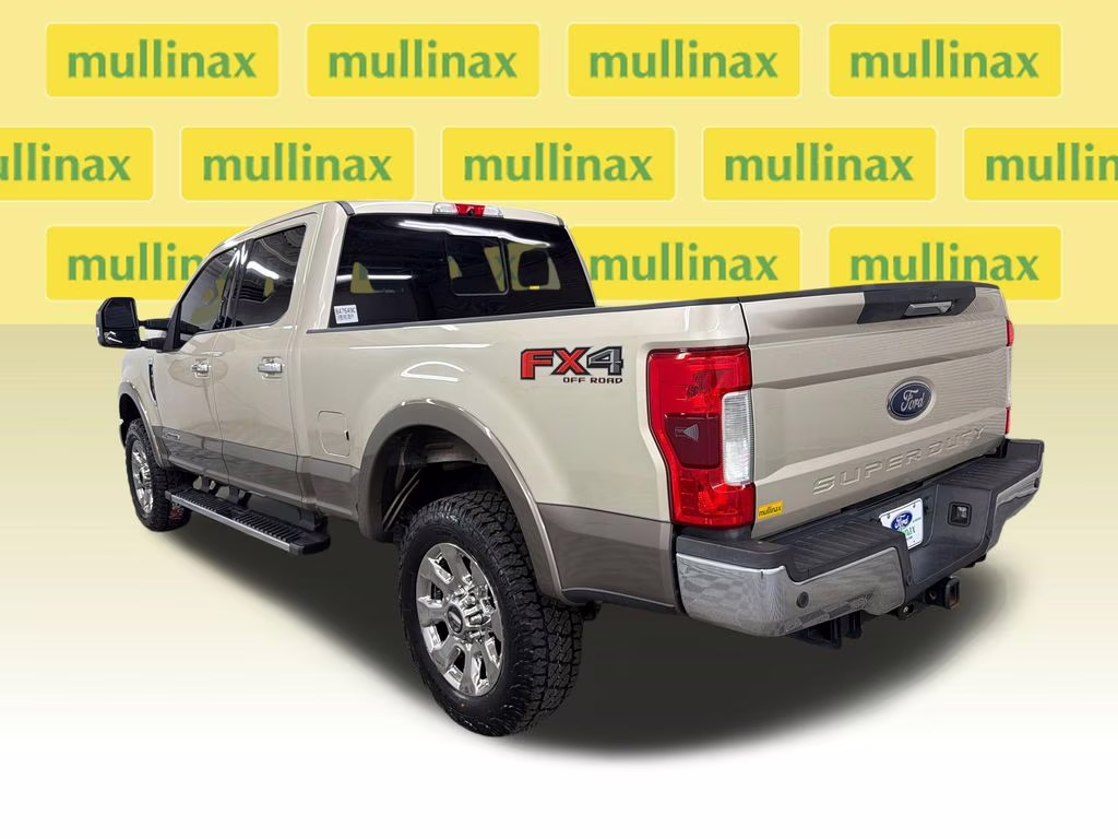 2018 White Gold Metallic Ford Super Duty F-250 SRW Lariat 4X4 Truck