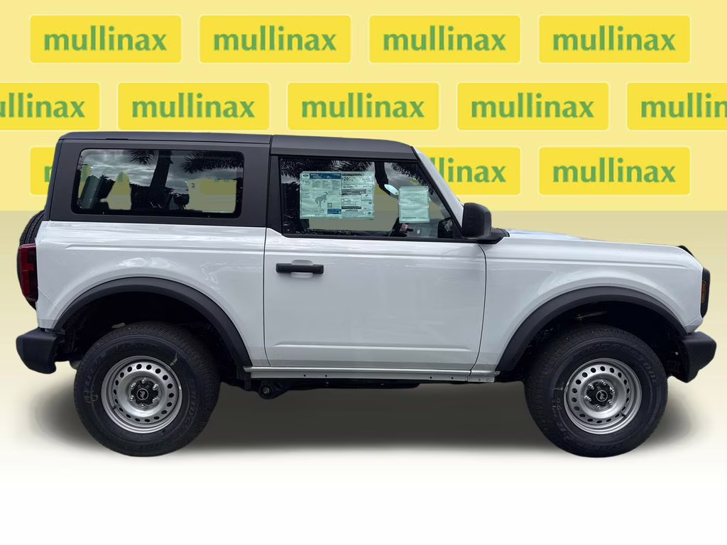 2026 Oxford White Ford Bronco Base 4X4 SUV