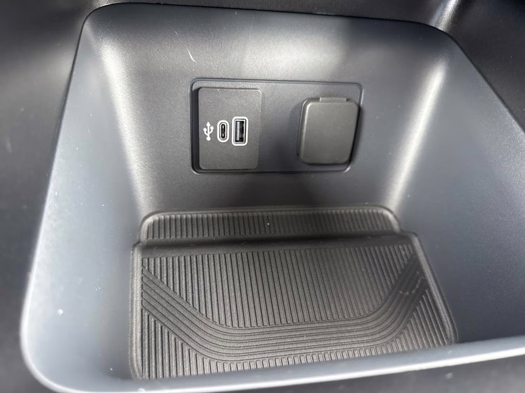 2026 Agate Black Metallic Ford Explorer Active RWD SUV