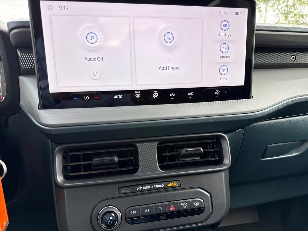 2026 Oxford White Ford Maverick XL FWD Truck