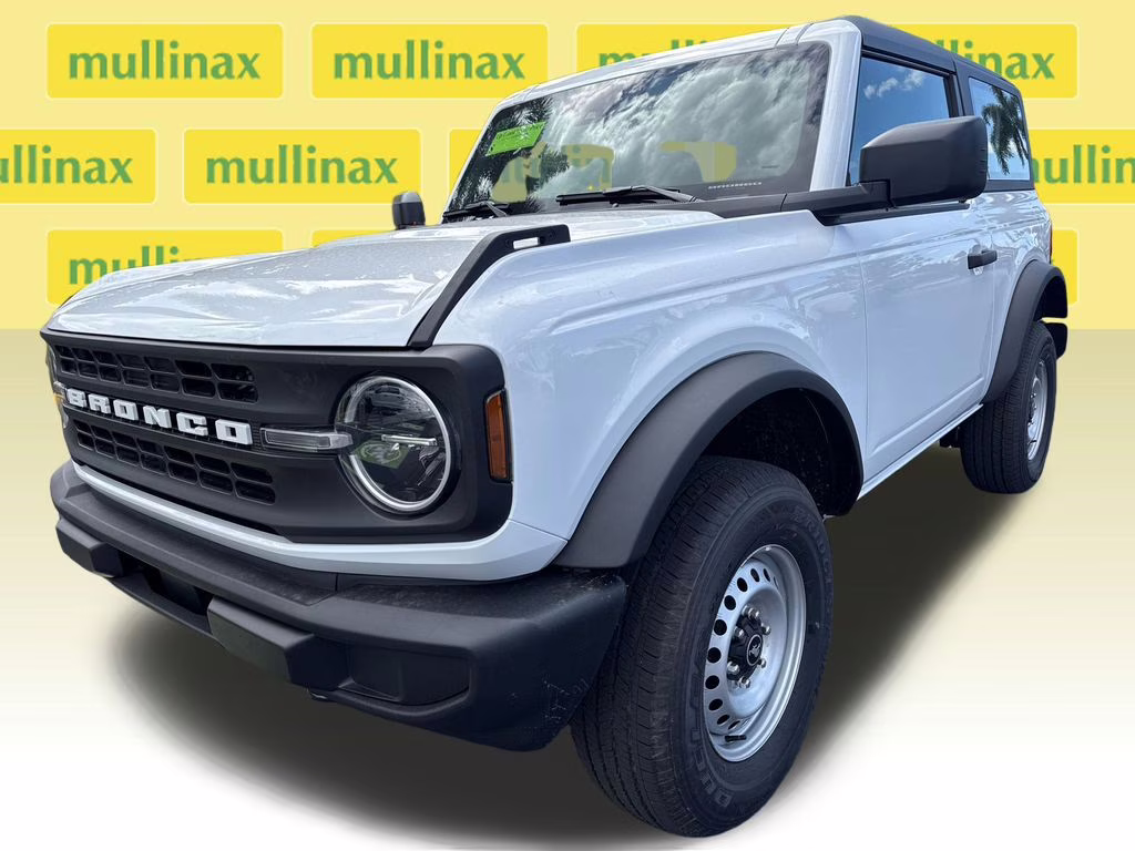 2026 Oxford White Ford Bronco Base 4X4 SUV