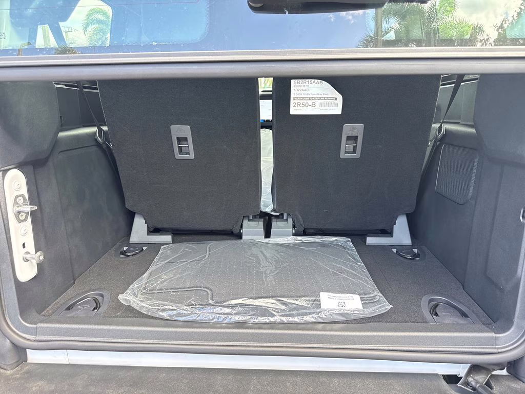 2026 Oxford White Ford Bronco Base 4X4 SUV