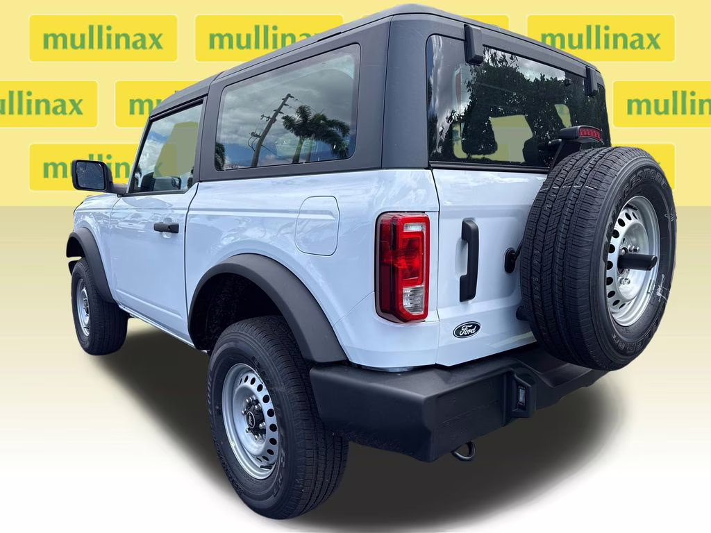2026 Oxford White Ford Bronco Base 4X4 SUV