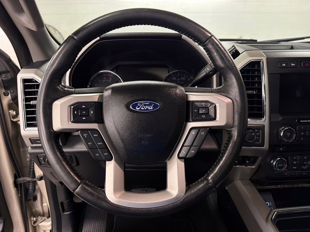 2018 White Gold Metallic Ford Super Duty F-250 SRW Lariat 4X4 Truck