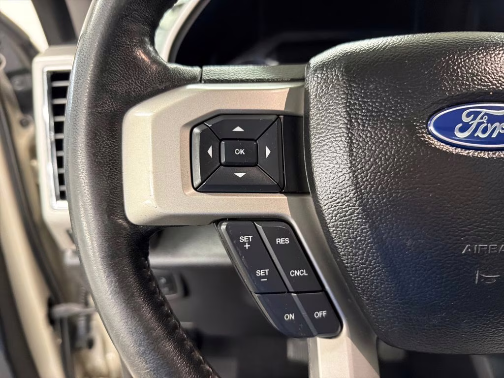 2018 White Gold Metallic Ford Super Duty F-250 SRW Lariat 4X4 Truck