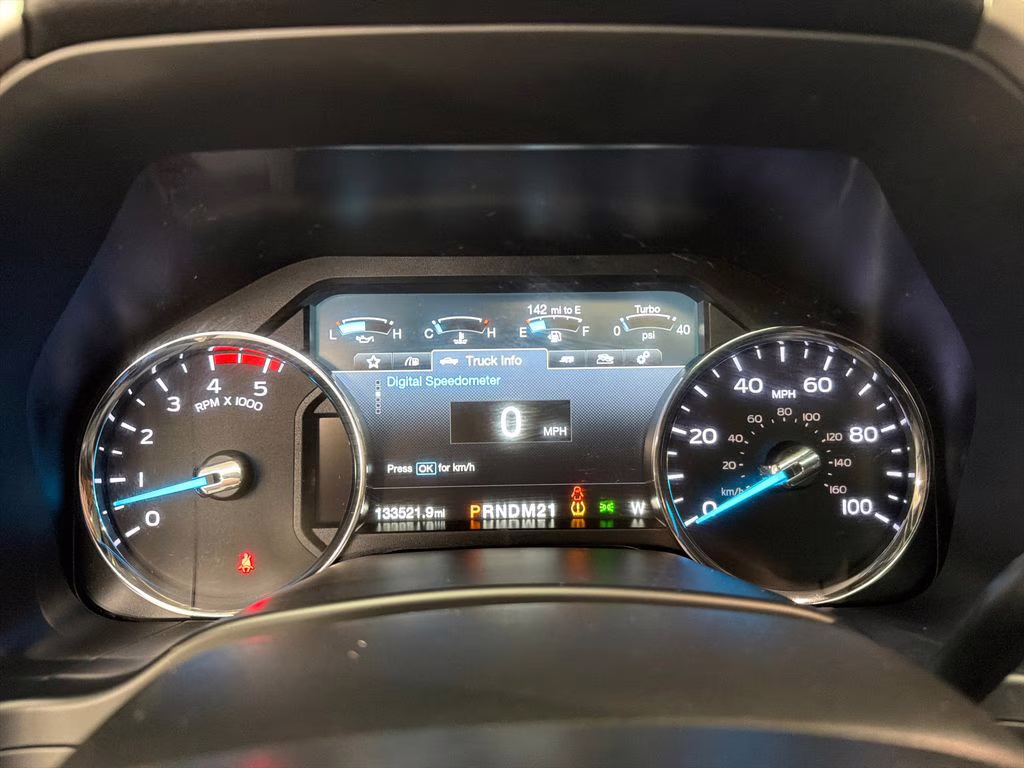 2018 White Gold Metallic Ford Super Duty F-250 SRW Lariat 4X4 Truck