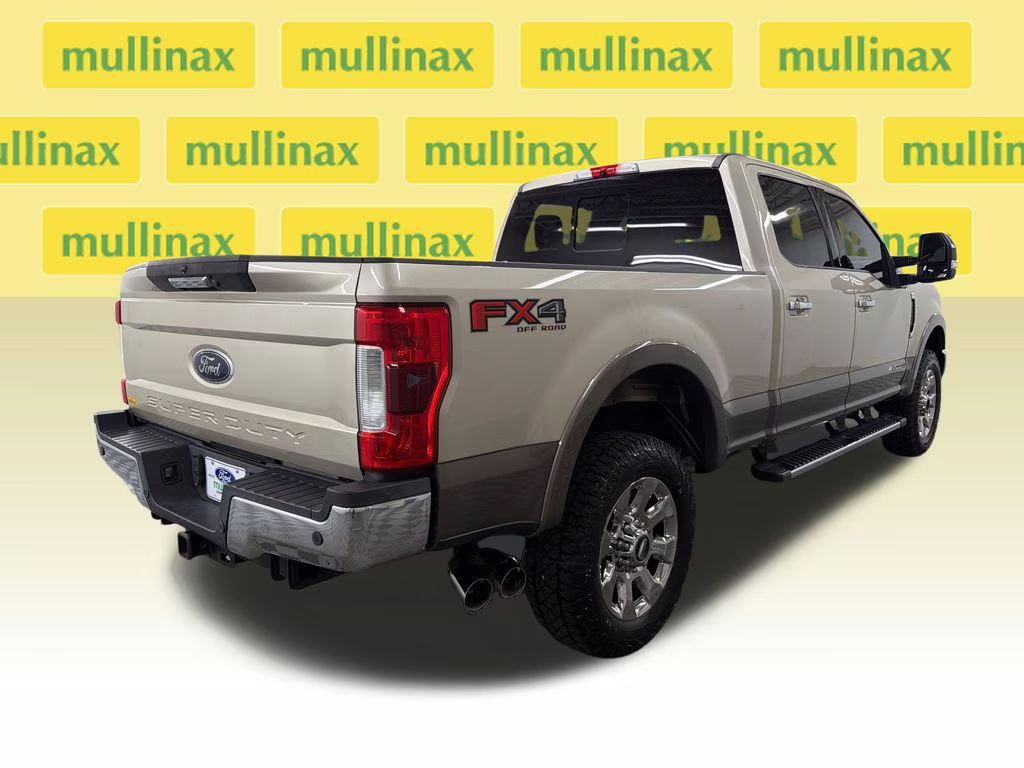 2018 White Gold Metallic Ford Super Duty F-250 SRW Lariat 4X4 Truck