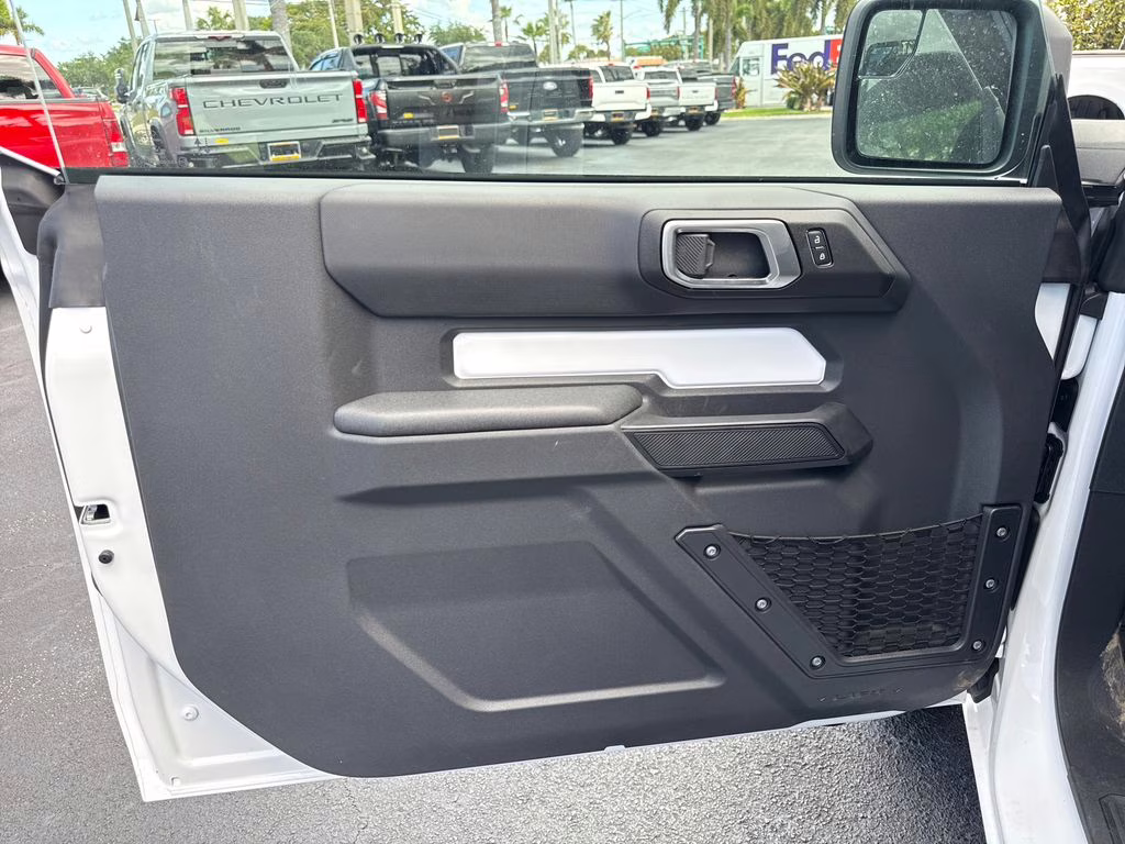 2026 Oxford White Ford Bronco Base 4X4 SUV