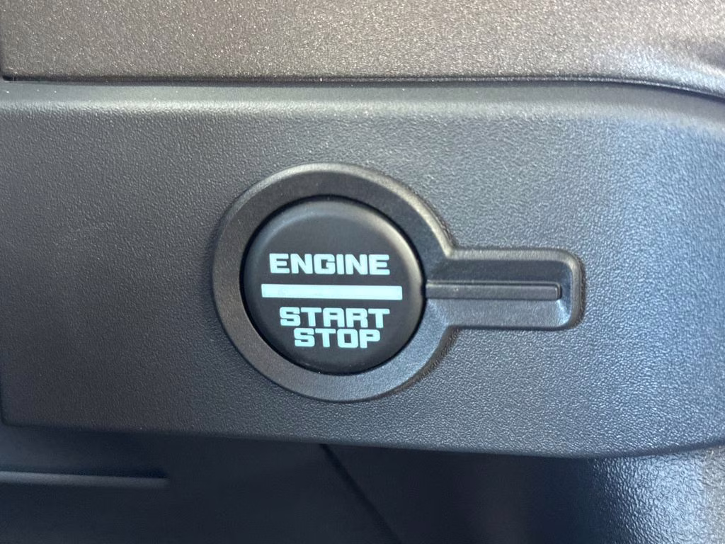 2026 Oxford White Ford Bronco Base 4X4 SUV