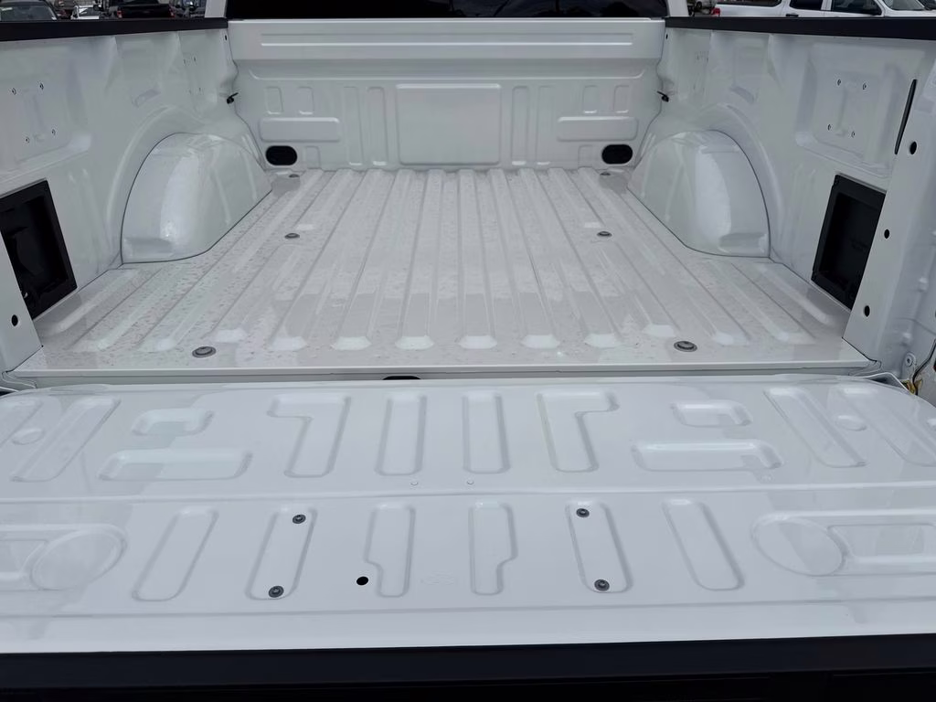 2026 Star White Metallic Tri-Coat Ford F-150 Lariat 4X4 Truck