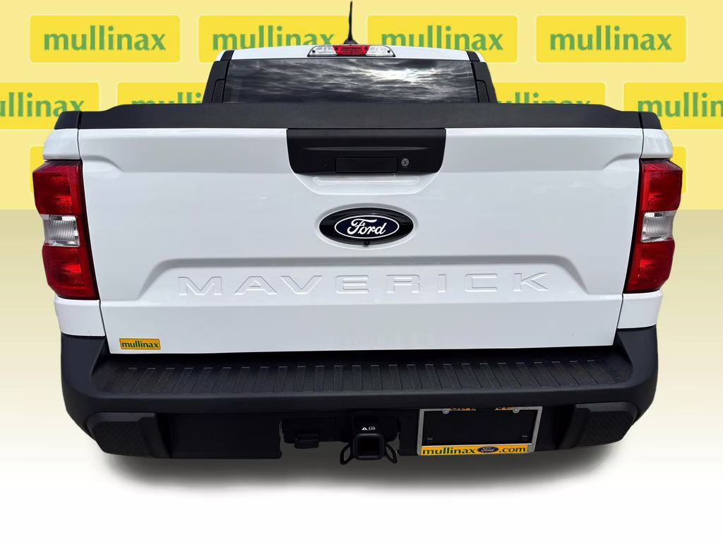 2026 Oxford White Ford Maverick XL FWD Truck