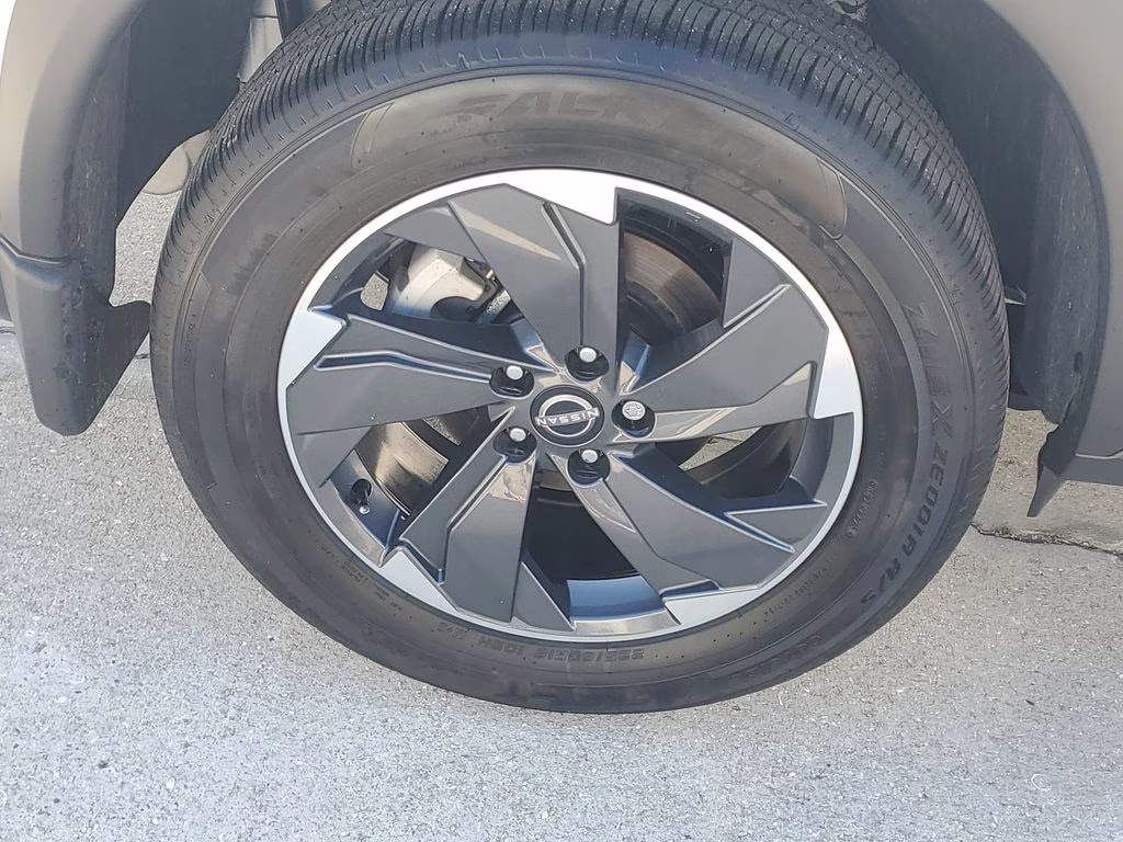 2026 Everest White Pearl Tricoat Nissan Rogue SV FWD SUV