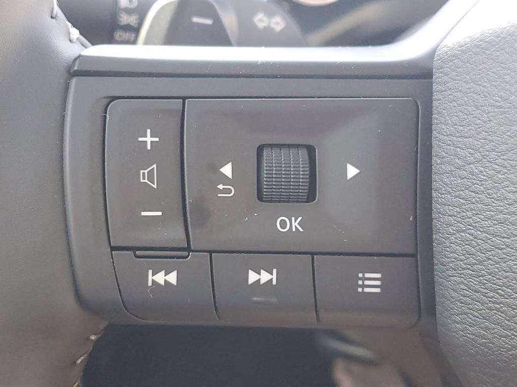2026 Everest White Pearl Tricoat Nissan Rogue SV FWD SUV
