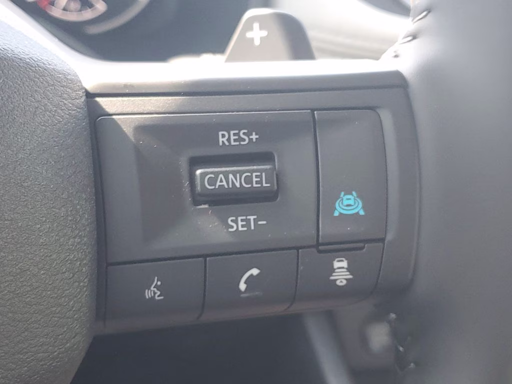 2026 Everest White Pearl Tricoat Nissan Rogue SV FWD SUV