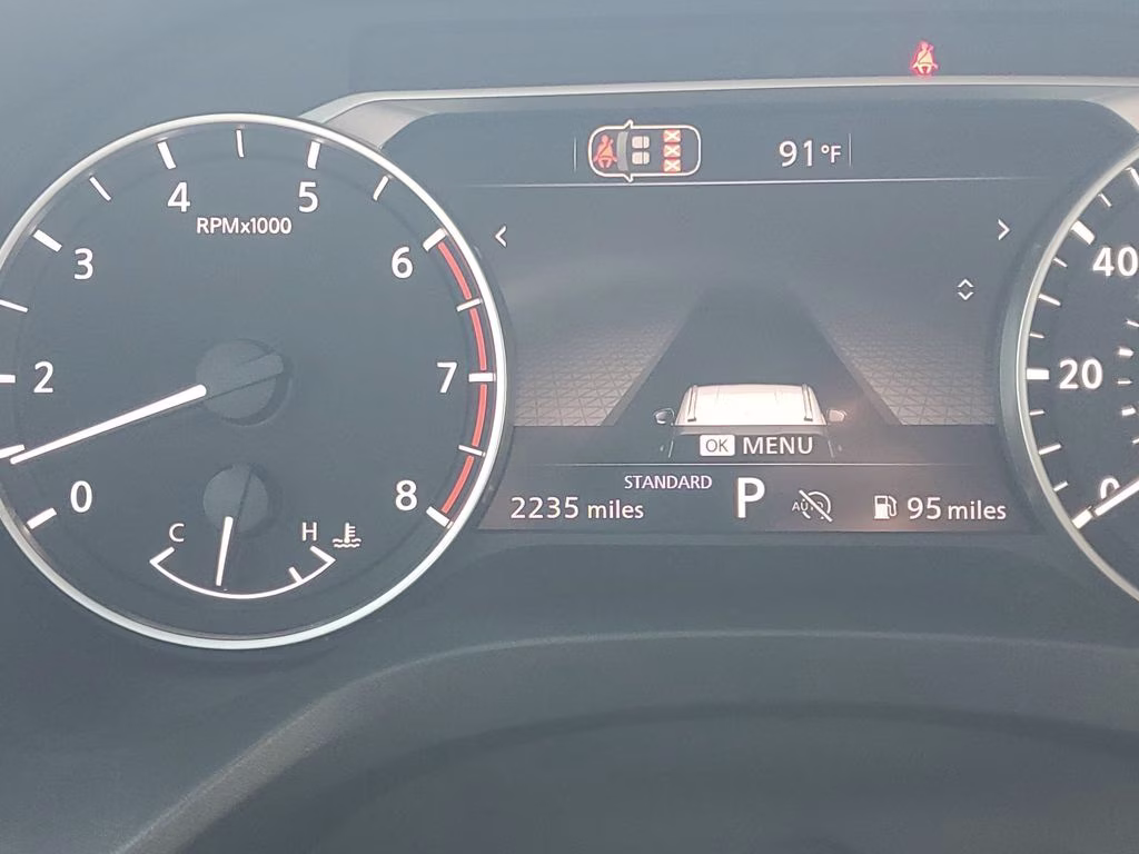 2026 Everest White Pearl Tricoat Nissan Rogue SV FWD SUV