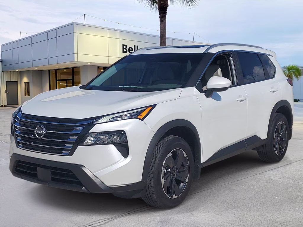 2026 Everest White Pearl Tricoat Nissan Rogue SV FWD SUV