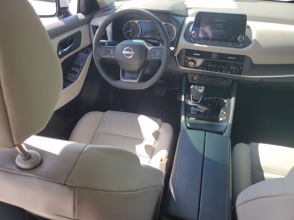 2026 Everest White Pearl Tricoat Nissan Rogue SV FWD SUV