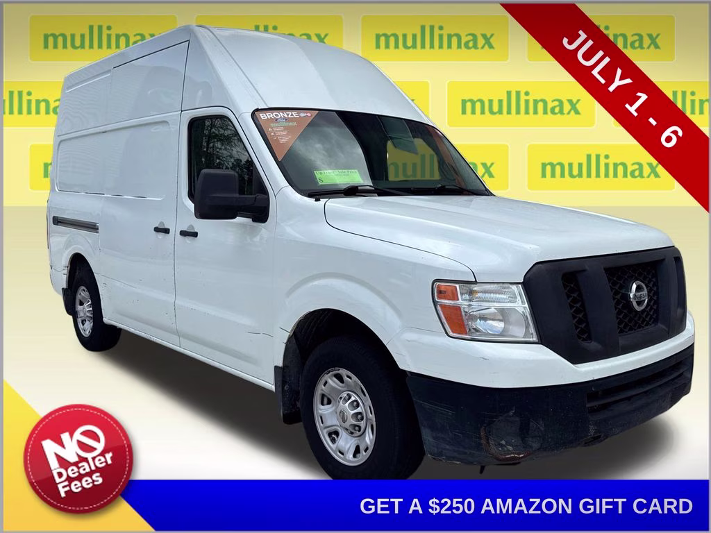 2014 Glacier White Nissan NV2500 HD SV RWD Van