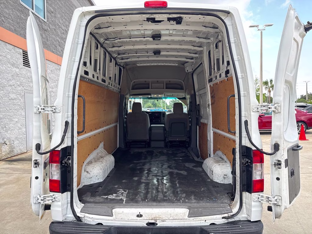 2014 Glacier White Nissan NV2500 HD SV RWD Van