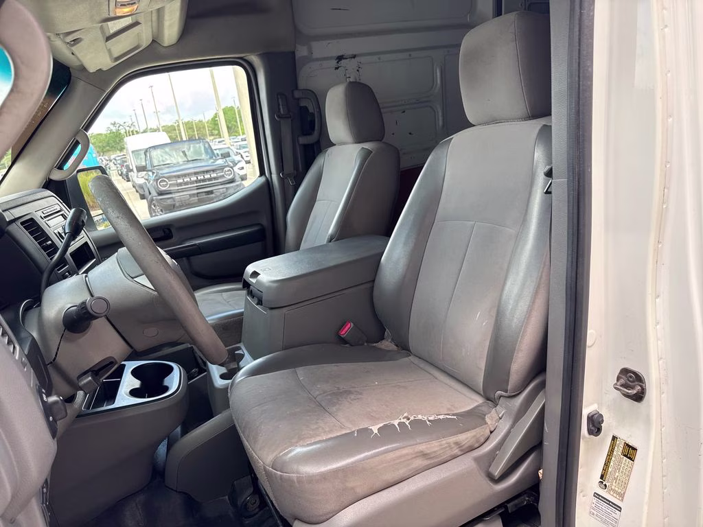 2014 Glacier White Nissan NV2500 HD SV RWD Van