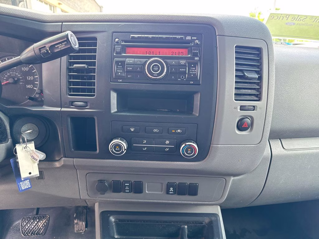 2014 Glacier White Nissan NV2500 HD SV RWD Van