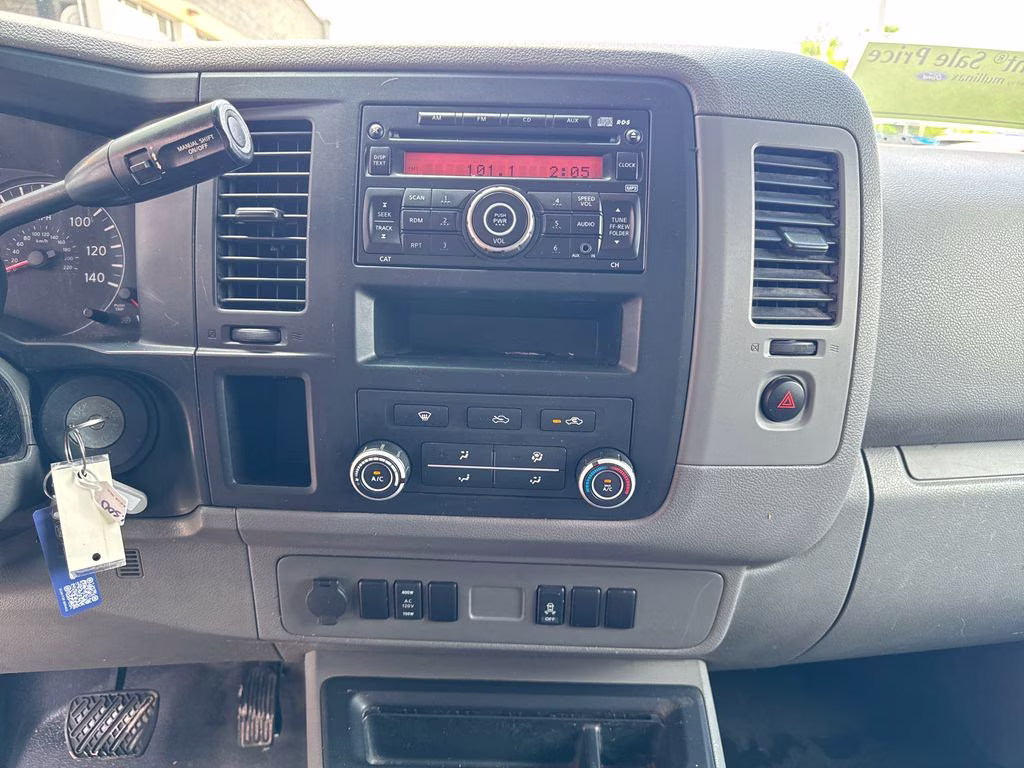 2014 Glacier White Nissan NV2500 HD SV RWD Van
