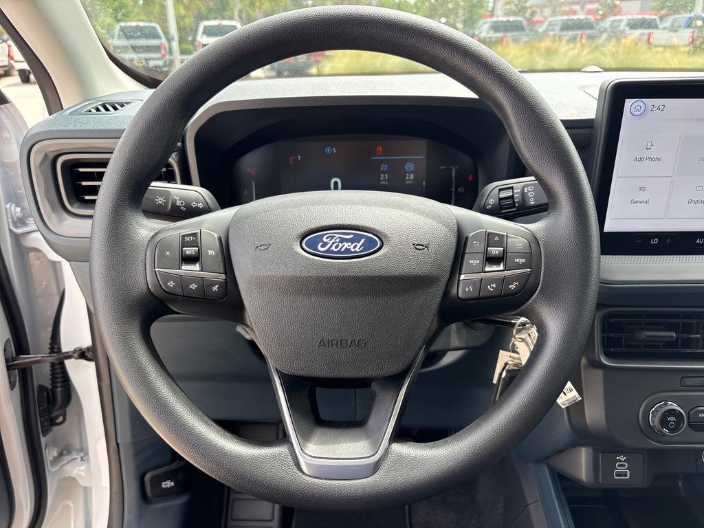 2026 Oxford White Ford Maverick XL FWD Truck