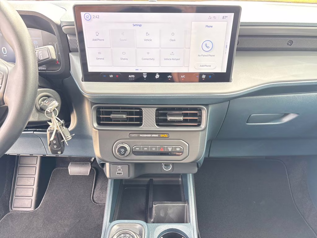 2026 Oxford White Ford Maverick XL FWD Truck