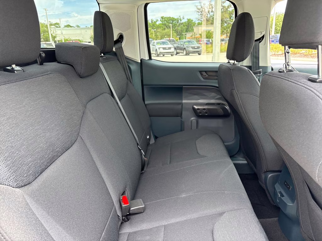 2026 Oxford White Ford Maverick XL FWD Truck