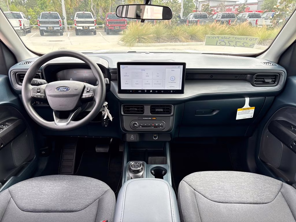 2026 Oxford White Ford Maverick XL FWD Truck
