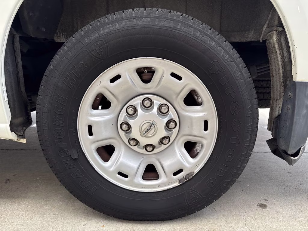 2014 Glacier White Nissan NV2500 HD SV RWD Van