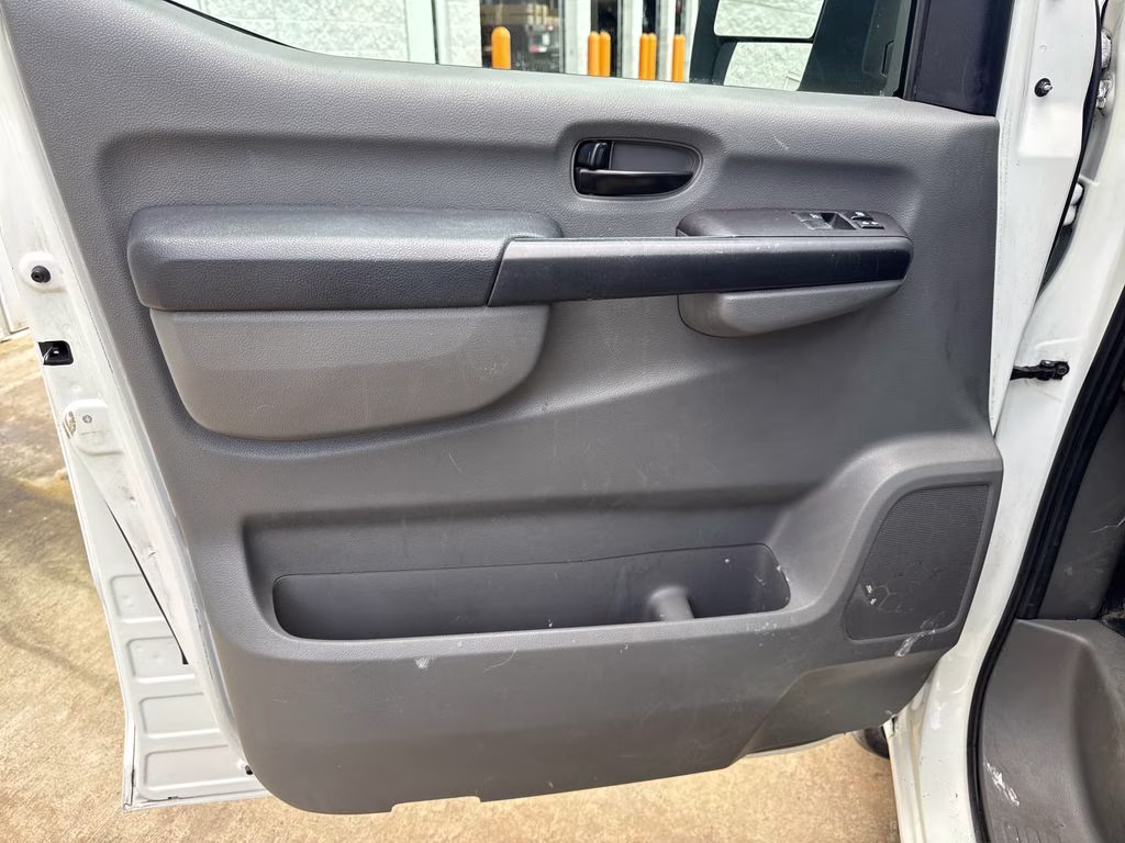 2014 Glacier White Nissan NV2500 HD SV RWD Van
