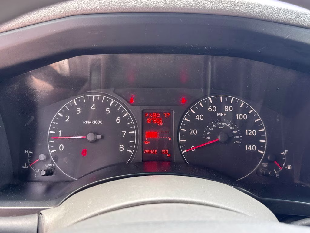 2014 Glacier White Nissan NV2500 HD SV RWD Van