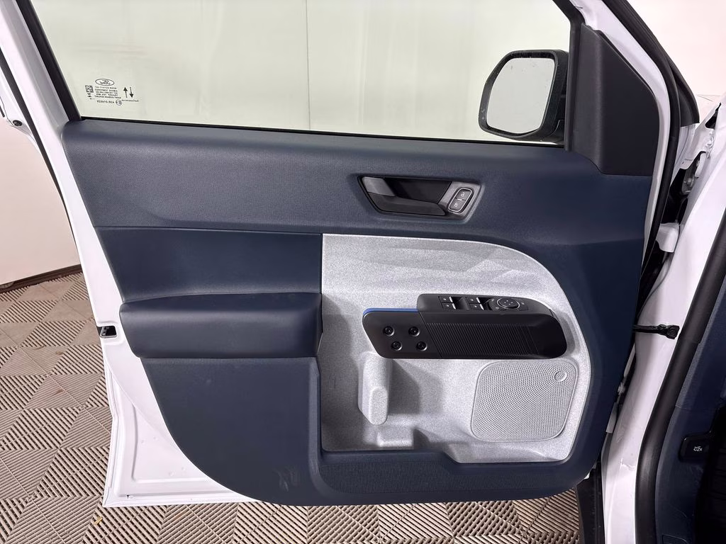 2026 Oxford White Ford Maverick XLT FWD Truck