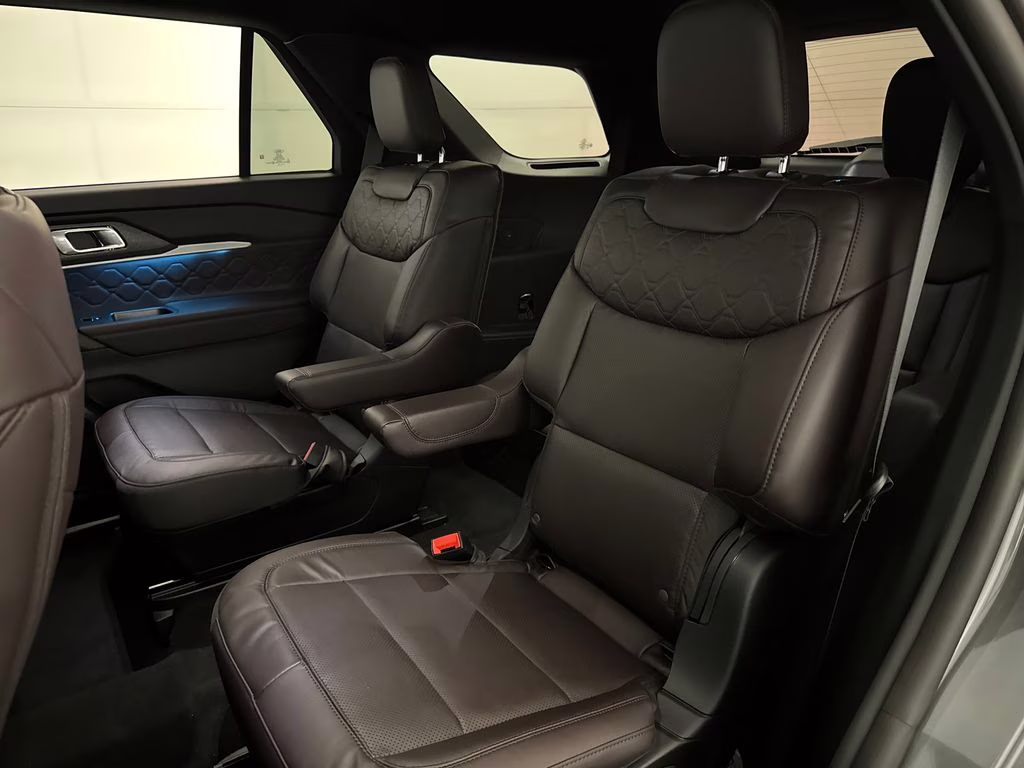 2026 Carbonized Gray Metallic Ford Explorer Platinum 4X4 SUV