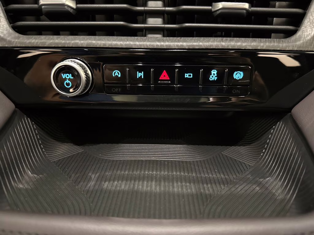 2026 Carbonized Gray Metallic Ford Explorer Platinum 4X4 SUV