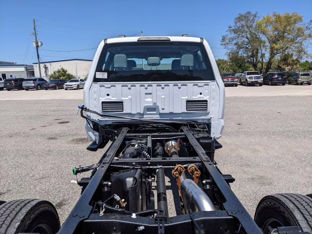 2026 Oxford White Ford Super Duty F-450 DRW XL 4X4 Chassis