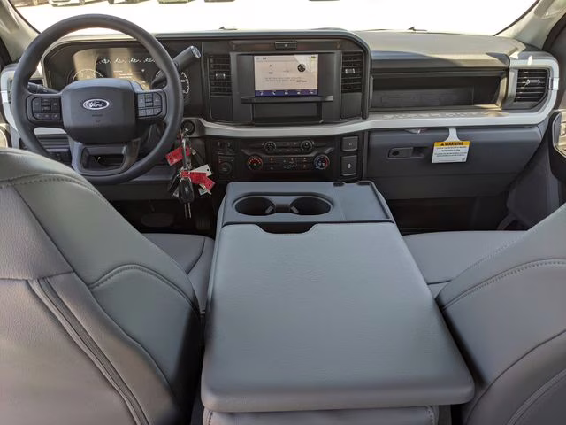 2026 Oxford White Ford Super Duty F-450 DRW XL 4X4 Chassis