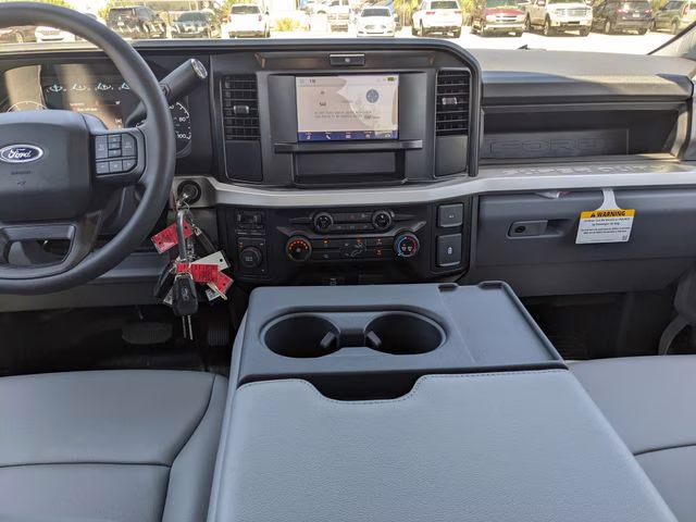 2026 Oxford White Ford Super Duty F-450 DRW XL 4X4 Chassis