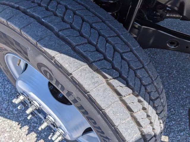 2026 Oxford White Ford Super Duty F-450 DRW XL 4X4 Chassis