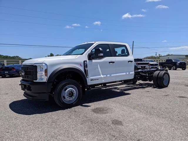 2026 Oxford White Ford Super Duty F-450 DRW XL 4X4 Chassis