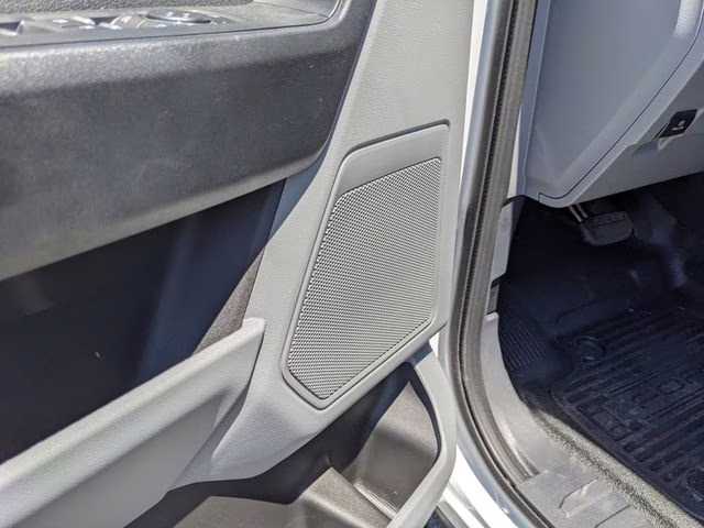 2026 Oxford White Ford Super Duty F-350 DRW XL 4X4 Truck