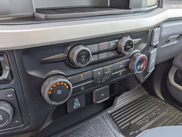 2026 Oxford White Ford Super Duty F-350 DRW XL 4X4 Truck