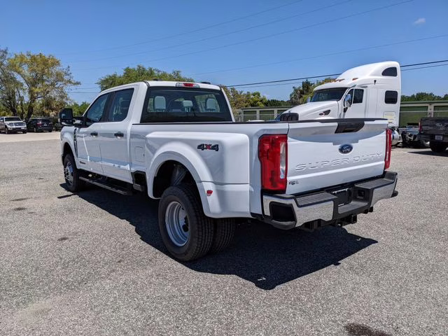 2026 Oxford White Ford Super Duty F-350 DRW XL 4X4 Truck