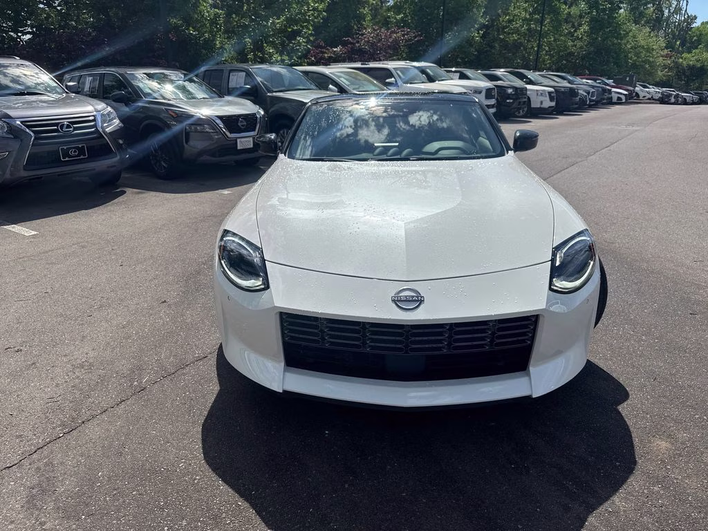 2026 Pearl White/Super Black Nissan Z Performance RWD Coupe