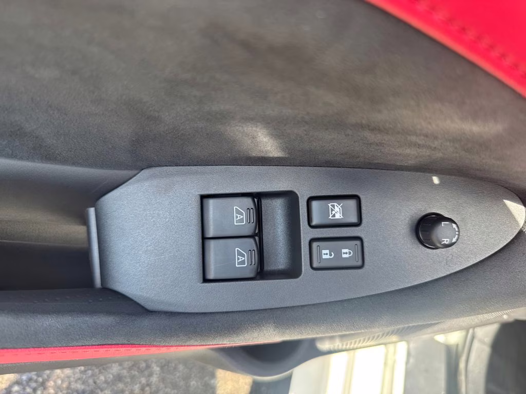 2026 Pearl White/Super Black Nissan Z Performance RWD Coupe