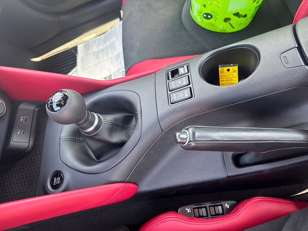 2026 Pearl White/Super Black Nissan Z Performance RWD Coupe