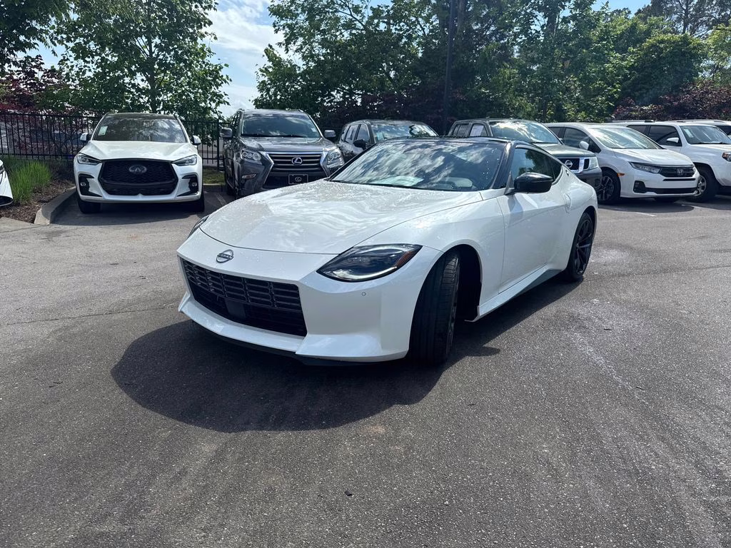 2026 Pearl White/Super Black Nissan Z Performance RWD Coupe