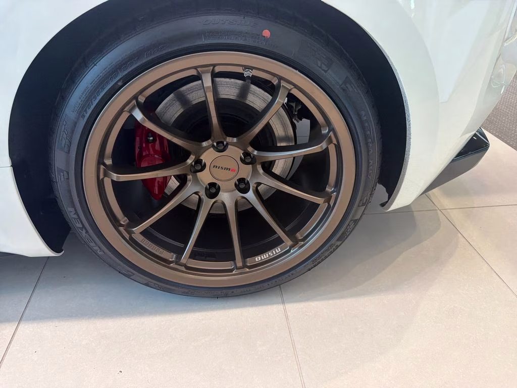 2026 Pearl White/Super Black Nissan Z Performance RWD Coupe